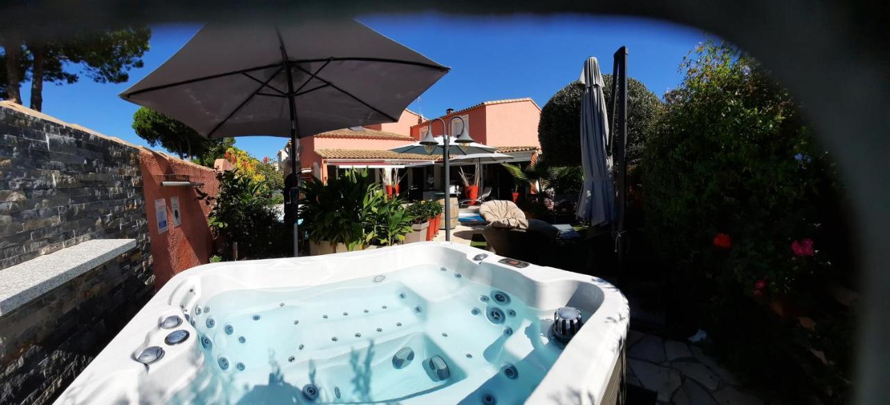Hebergement Chambre D'Hotes Grau Du Roi Mas Des Marines Piscine Adult Only Le Grau-du-Roi Exteriör bild